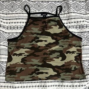 Rue21 Black and Green Camouflage Crop Tank Top